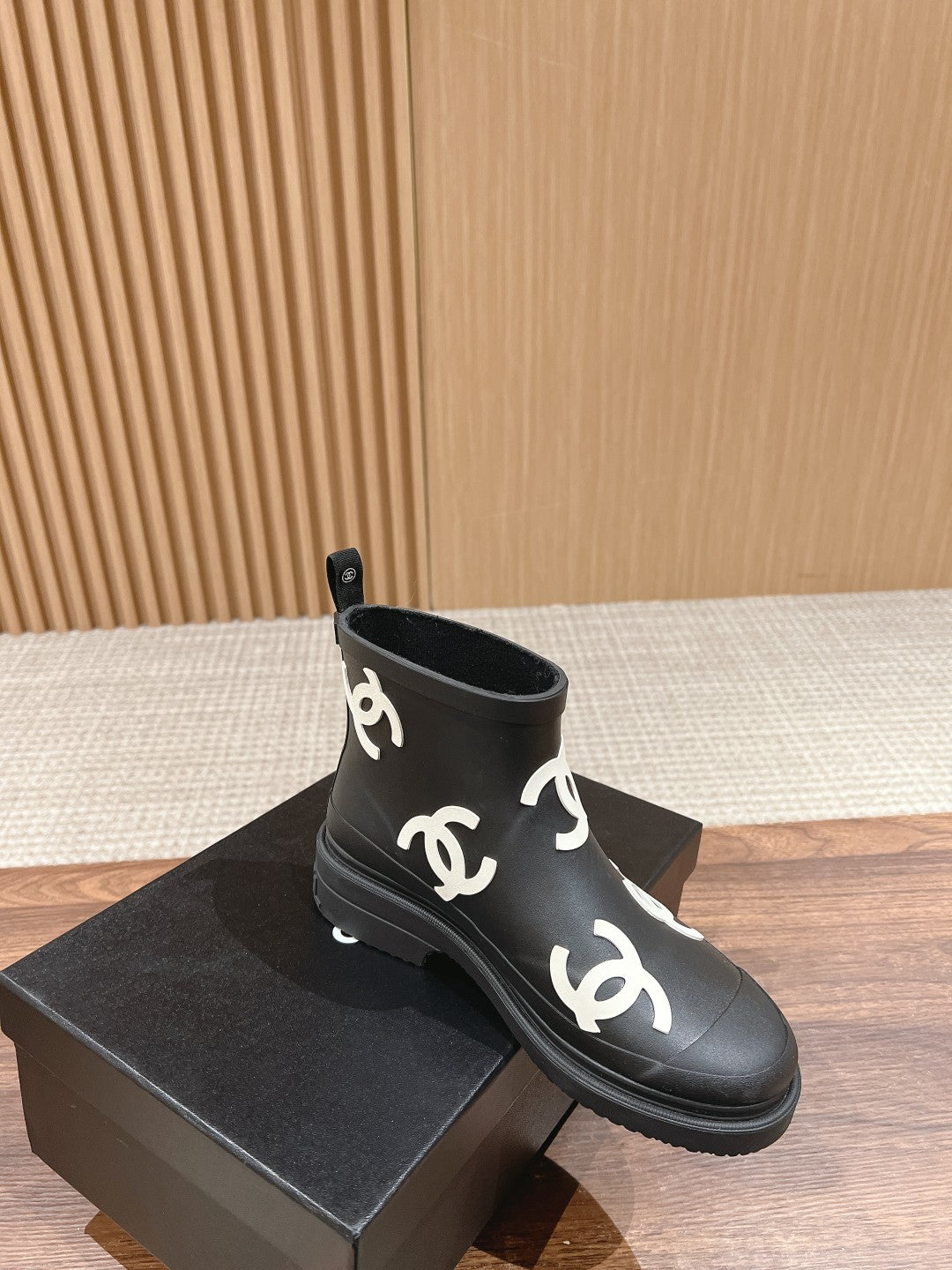 CC RAIN BOOTS BLACK TPU WITH WHITE LOGO 01