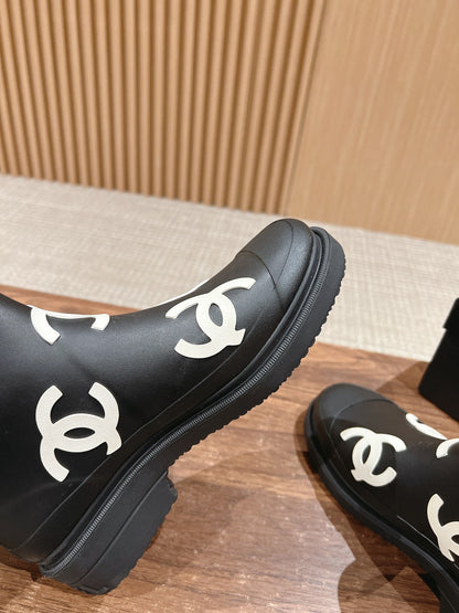 CC RAIN BOOTS BLACK TPU WITH WHITE LOGO 01