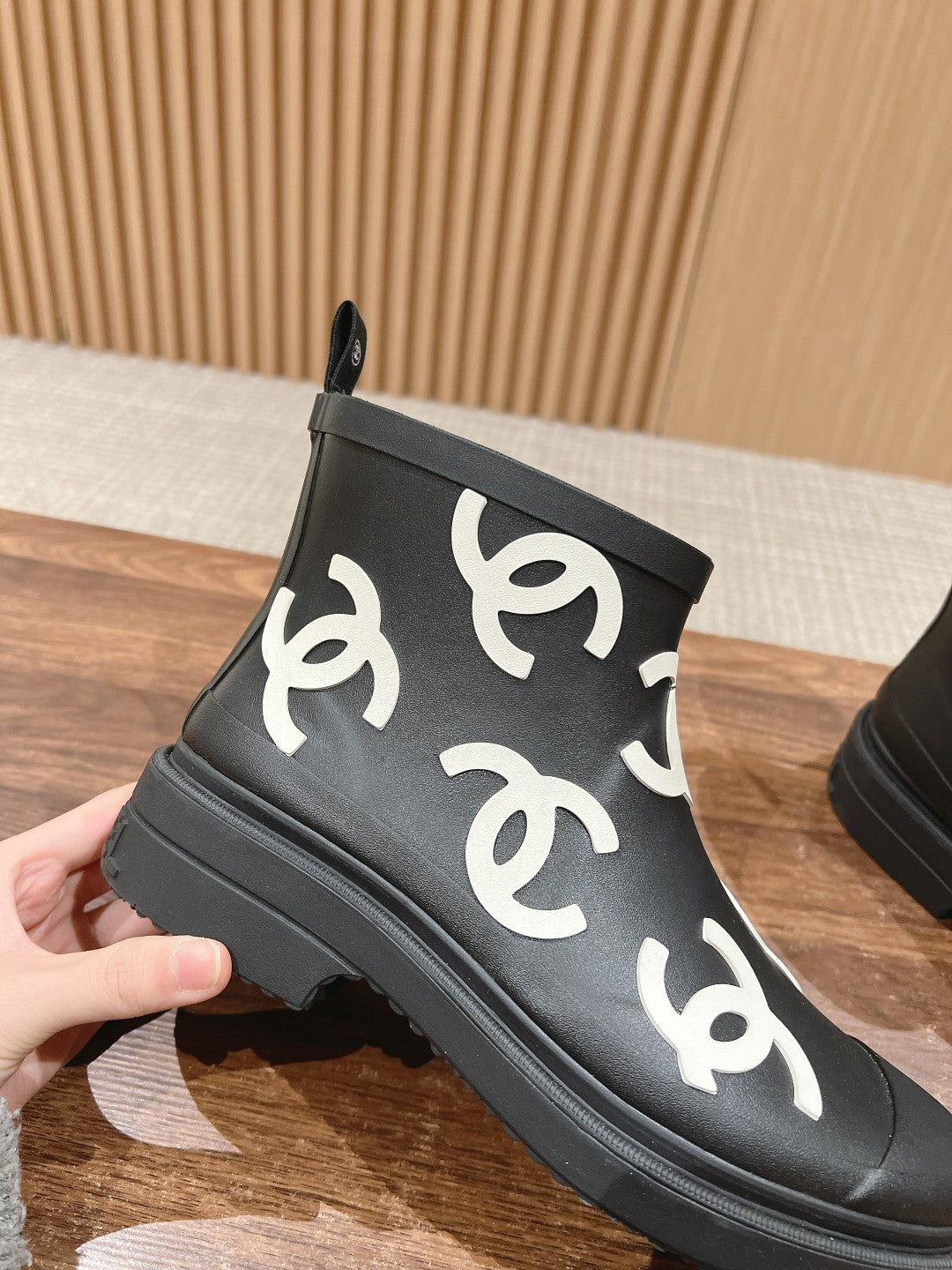 CC RAIN BOOTS BLACK TPU WITH WHITE LOGO 01