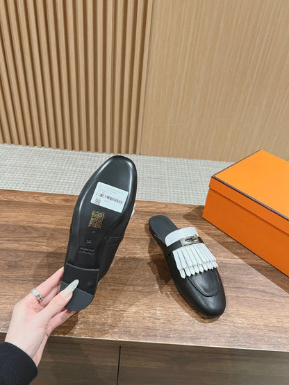 0Z Mule Fringed Black/White