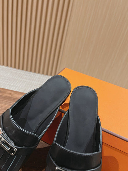 0Z Mule Fringed Black