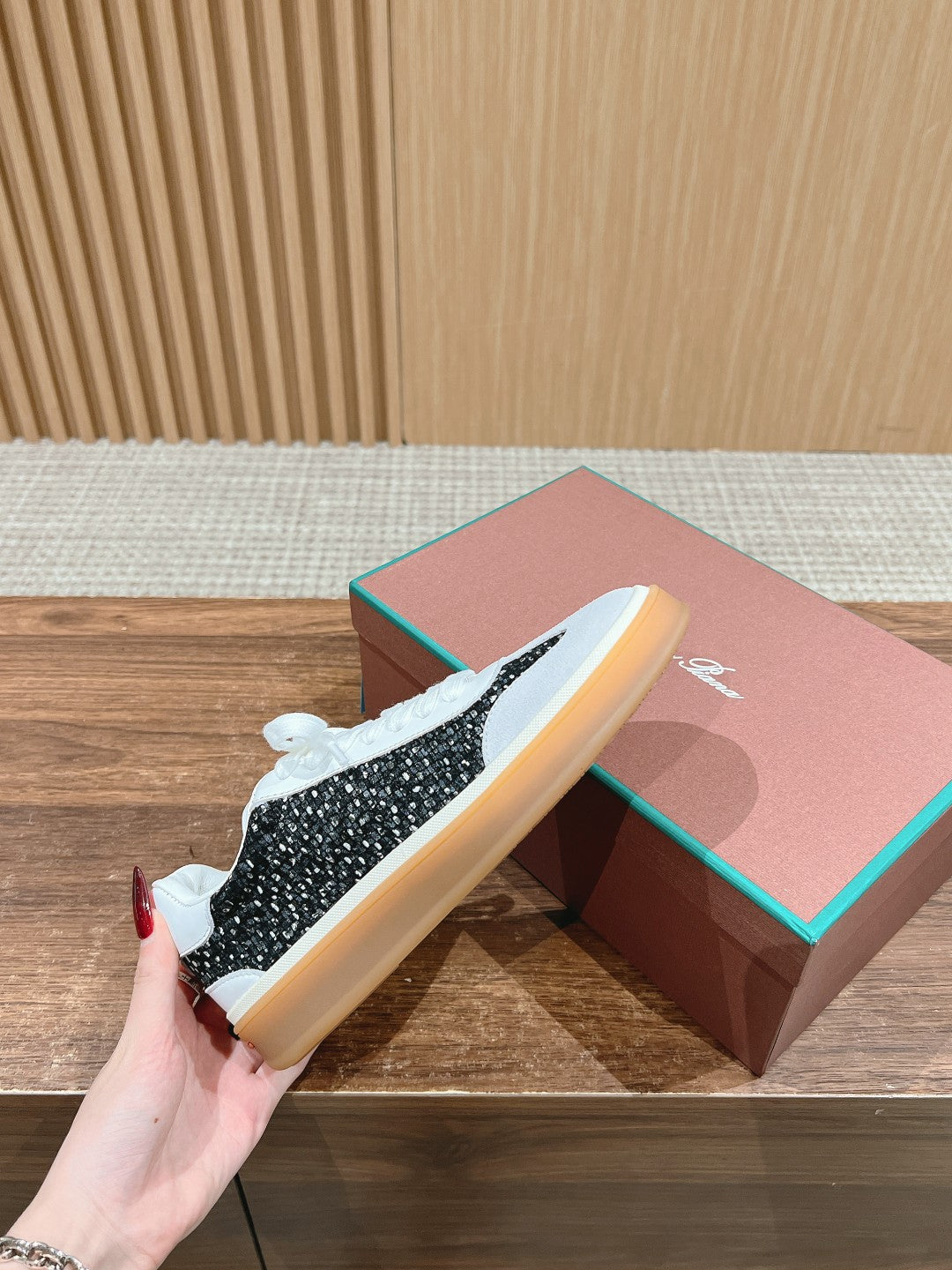 LP TENNIS WALK SNEAKERS WHITE AND BLACK SUEDE