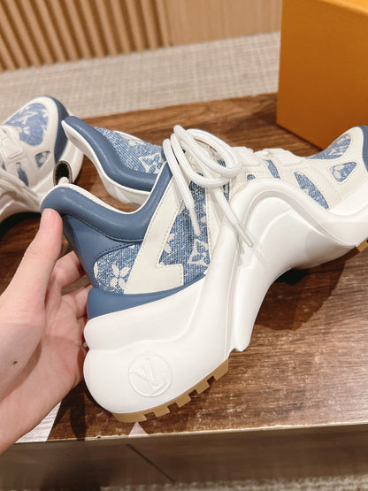 LV ARCHLIGHT SNEAKER IN WHITE MIX AEGEAN BLUE CALFSKIN AND MONOGRAM DENIM