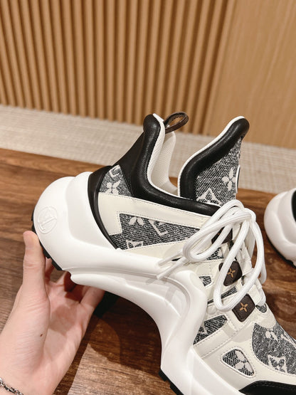 LV ARCHLIGHT SNEAKER IN WHITE MIX BLACK CALFSKIN AND MONOGRAM DENIM