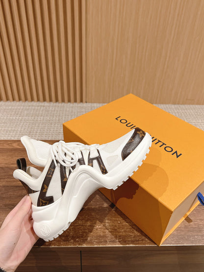LV ARCHLIGHT SNEAKER IN WHITE CANVAS AND CHOCOLATE BROWN MONOGRAM CALFSKIN
