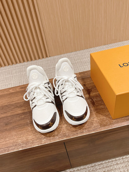 LV ARCHLIGHT SNEAKER IN WHITE CANVAS AND CHOCOLATE BROWN MONOGRAM CALFSKIN
