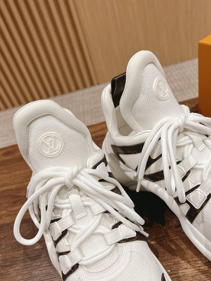 LV ARCHLIGHT SNEAKER IN WHITE CANVAS AND CHOCOLATE BROWN MONOGRAM CALFSKIN