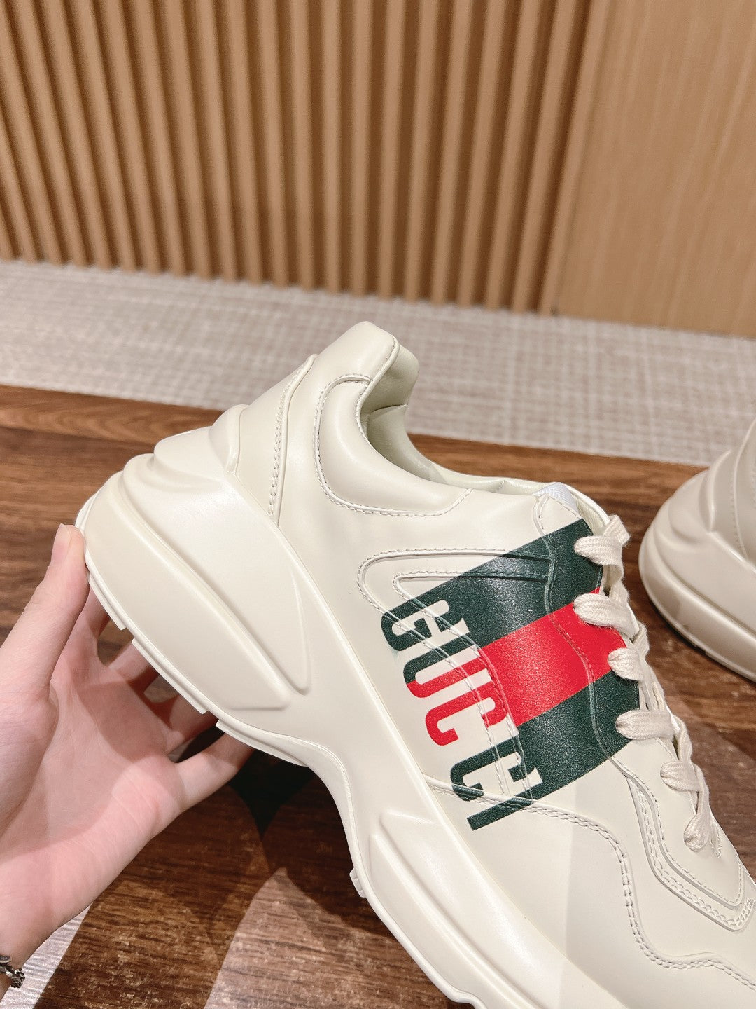 GG RHYTON TRAINER WHITE CALFSKIN WITH WEB LOGO