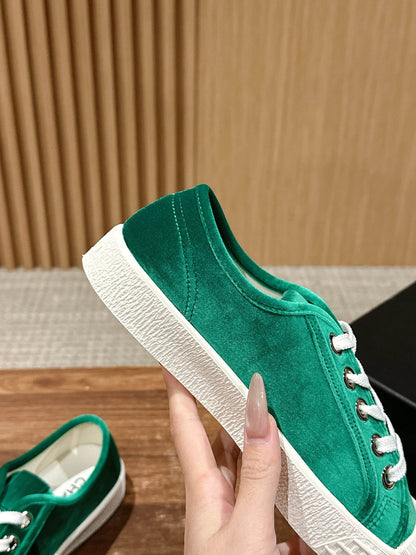 CONVERSE SNEAKER IN TEAL GREEN VELVET