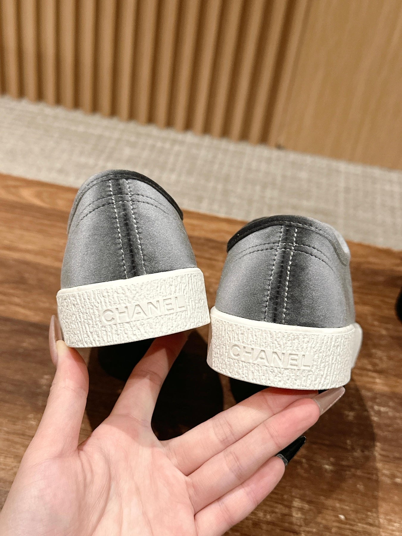 CONVERSE SNEAKER IN CHARCOAL BLACK VELVET