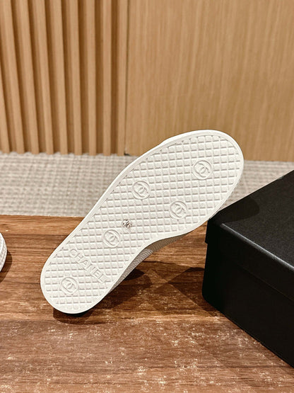 CONVERSE SNEAKER IN KHAKI BROWN VELVET