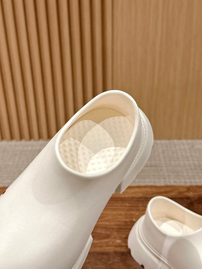 GRAFFITI THICK-SOLED CHEF SHOES IN WHITE RUBBER