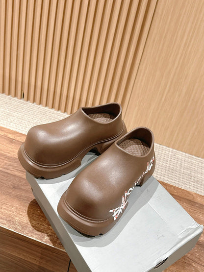 GRAFFITI THICK-SOLED CHEF SHOES IN BROWN RUBBER