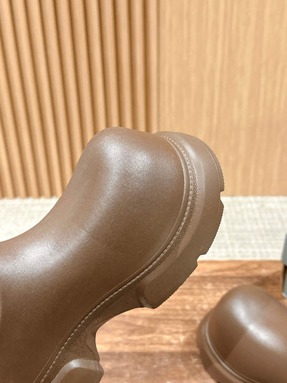 GRAFFITI THICK-SOLED CHEF SHOES IN BROWN RUBBER