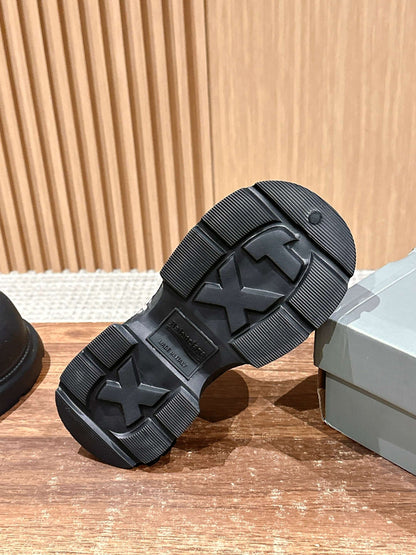 GRAFFITI THICK-SOLED CHEF SHOES IN BLACK RUBBER