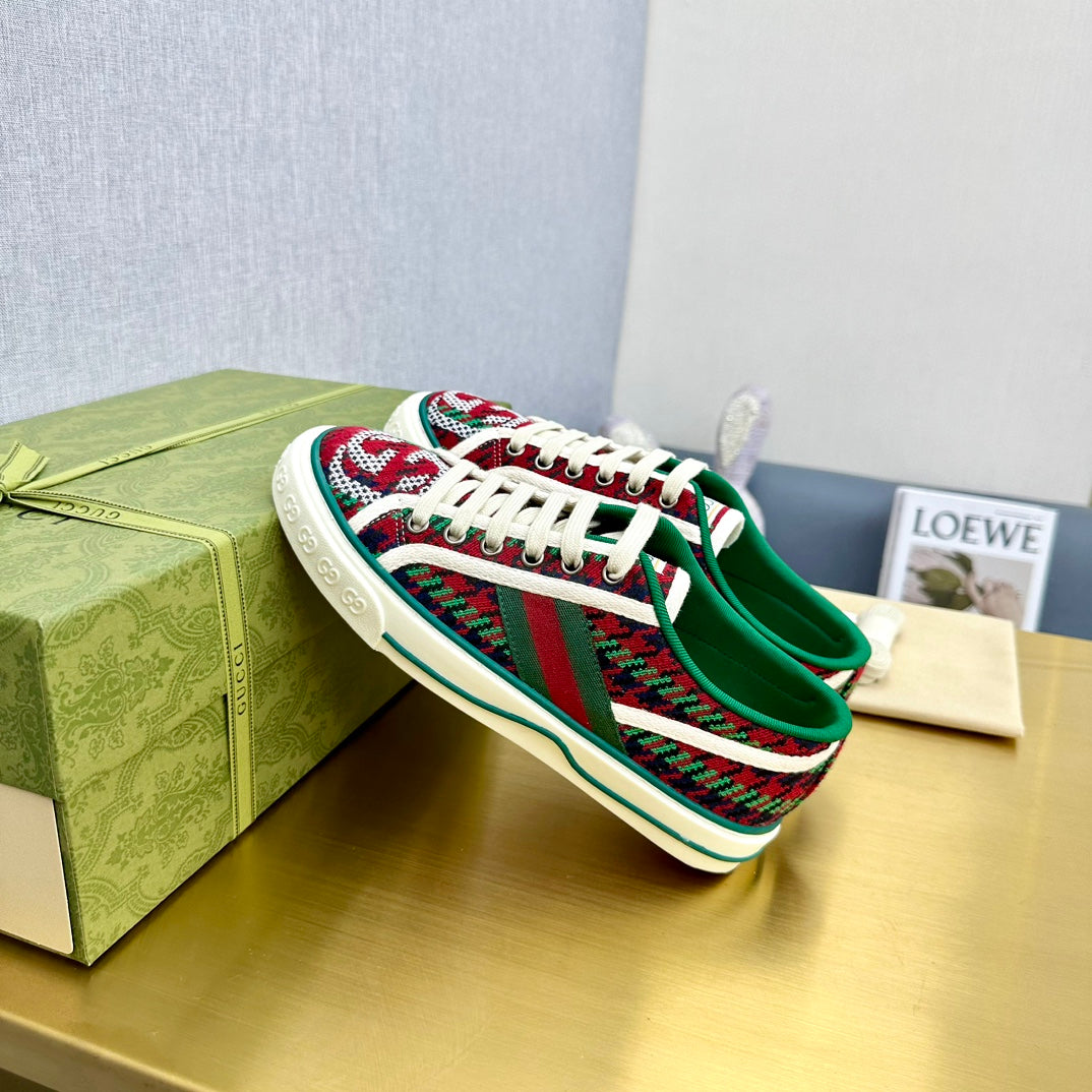 GG TENNIS 1977 TRAINER RED AND DARK GREEN CANVAS