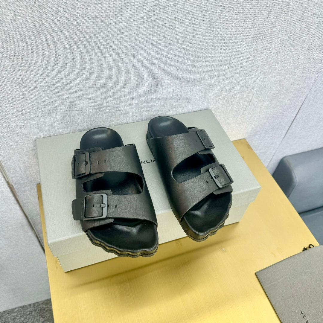 BIRKENSTOCK SLIPPERS IN BLACK CALFSKIN