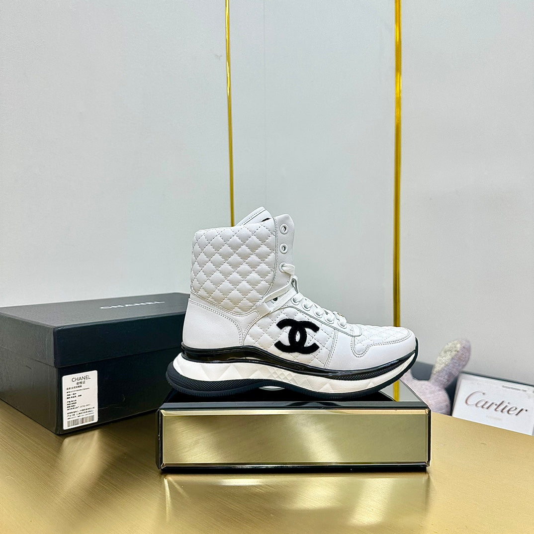 ATHLETIC SHOES IN WHITE CALFSKIN