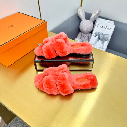 ORAN SHEARLING SANDALS RED PINK