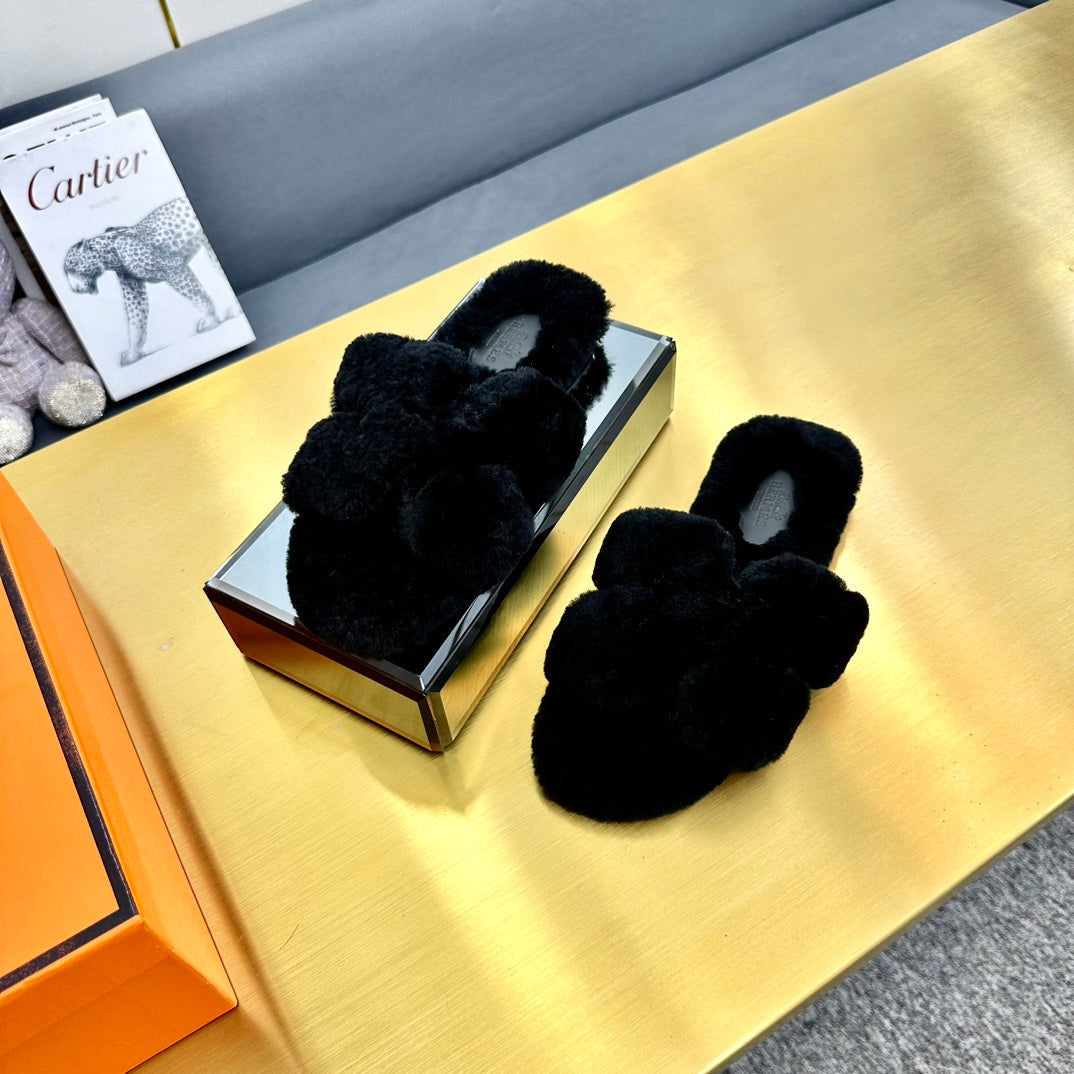0RAN SHEARLING SANDALS BLACK