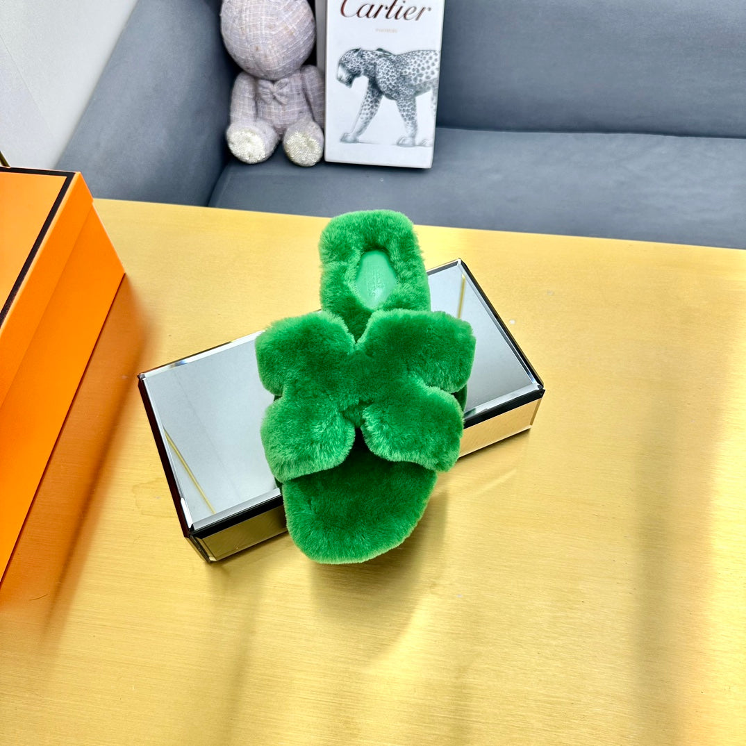 ORAN SHEARLING SANDALS LAWN GREEN