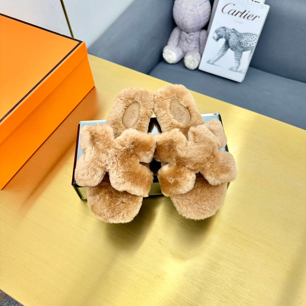 0RAN SHEARLING SANDALS PERU BROWN