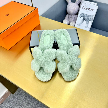 0RAN SHEARLING SANDALS PASTEL GREEN