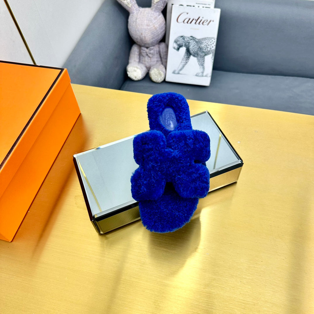 ORAN SHEARLING SANDALS INDIGO BLUE