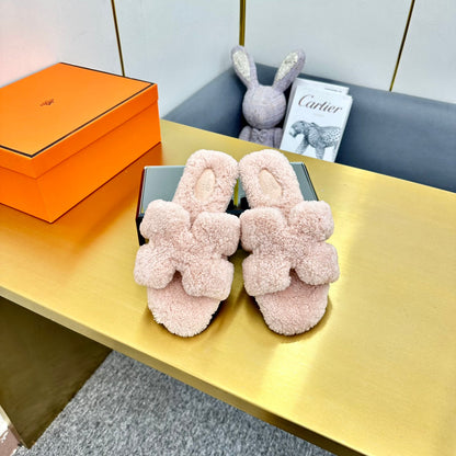 0RAN SHEARLING SANDALS LIGHT PINK
