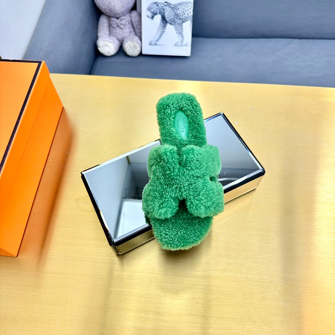 0RAN SHEARLING SANDALS EMERALD GREEN