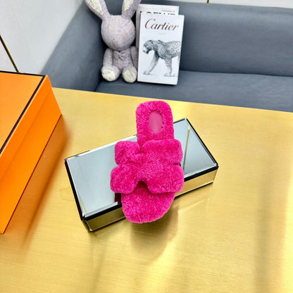 ORAN SHEARLING SANDALS BRIGHT PINK