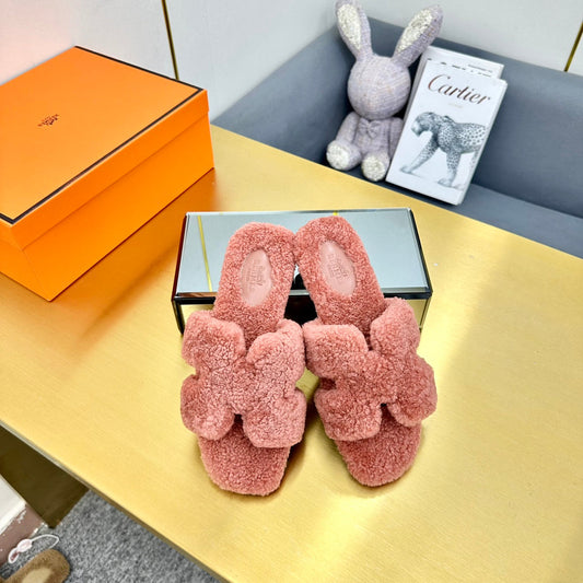 ORAN SHEARLING SANDALS PUNCH PINK