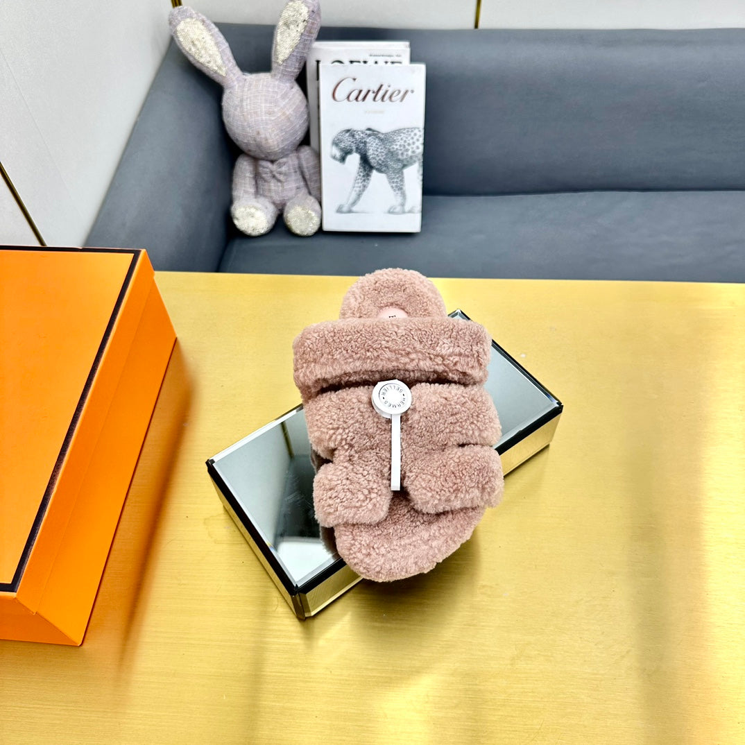 CHYPRE SANDAL LIGHT BROWN SHEARLING