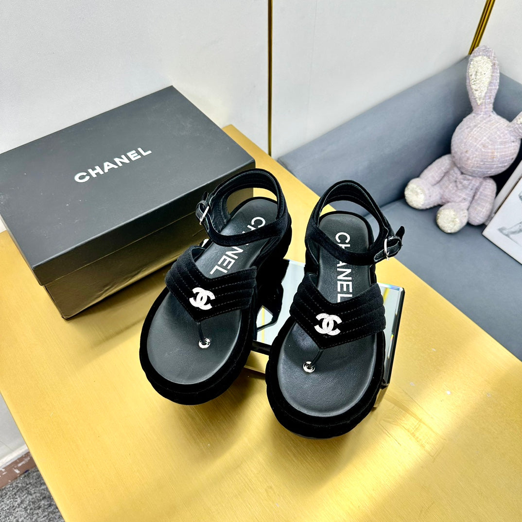 GROSGRAIN SANDAL IN BLACK VELVET