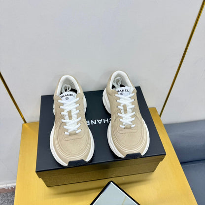 DAD SNEAKER IN TUSCAN BEIGE SUEDE AND BREATHABLE MESH