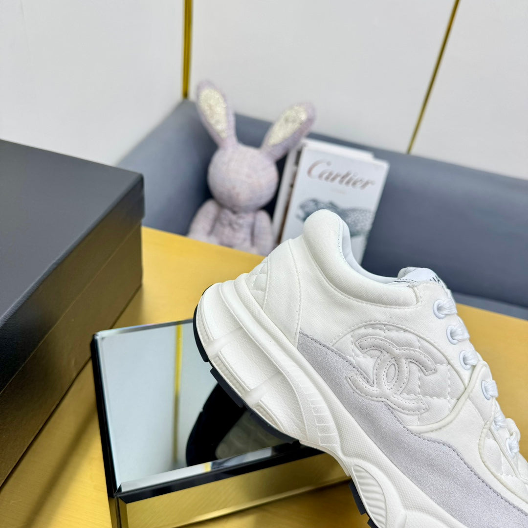 DAD SNEAKER IN WHITE LAMBSKIN AND SUEDE