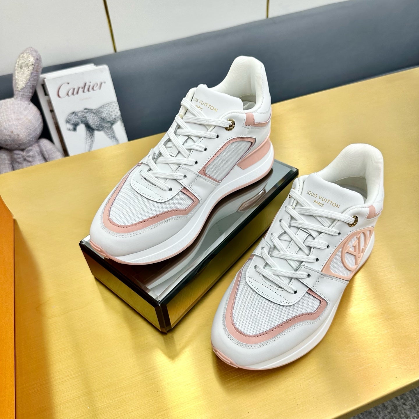 NEO RUN AWAY SNEAKER IN WHITE MIX PEACH PINK CALFSKIN