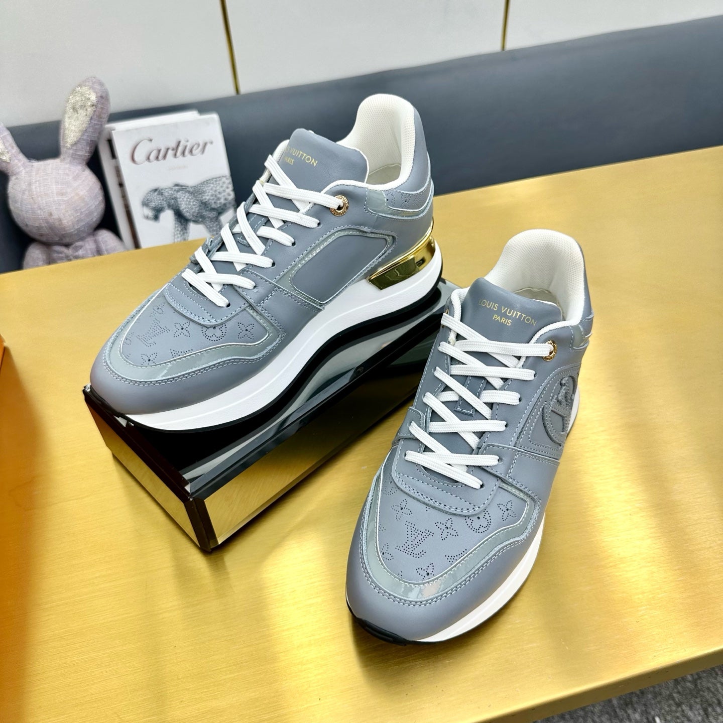 NEO RUN AWAY SNEAKER IN SHARK GRAY CALFSKIN