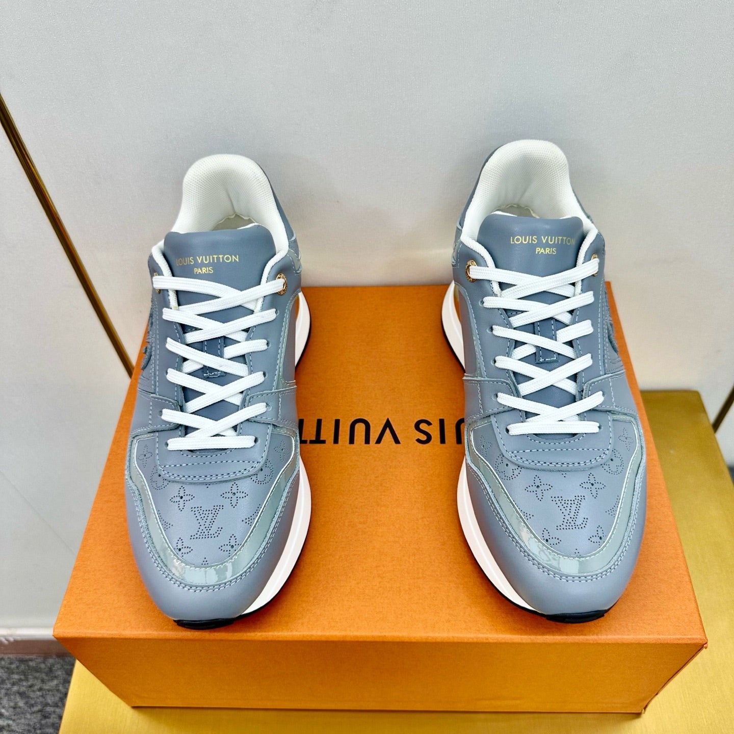 NEO RUN AWAY SNEAKER IN SHARK GRAY CALFSKIN