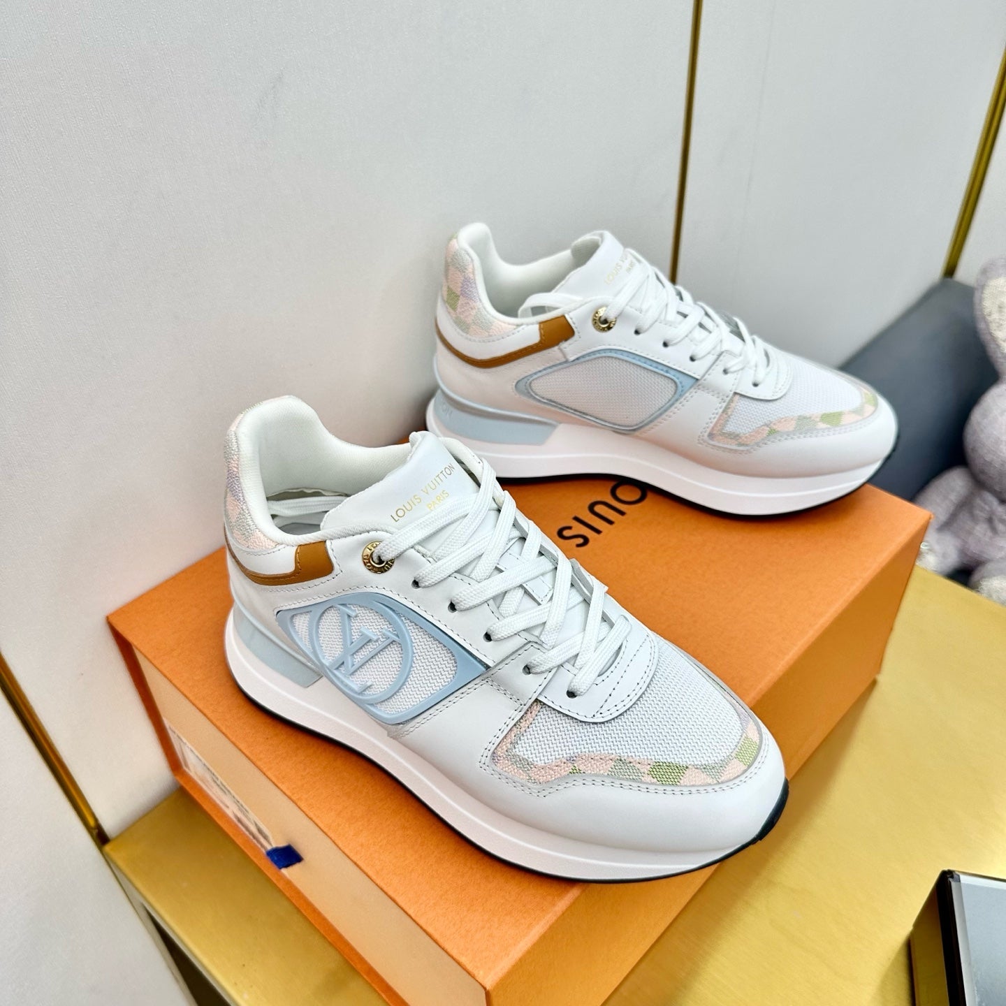 NEO RUN AWAY SNEAKER IN WHITE MIX LIGHT BLUE CALFSKIN