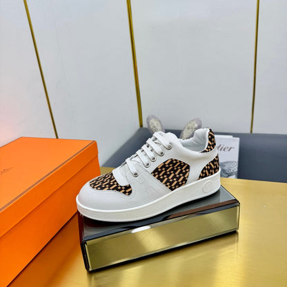 FREE SNEAKER IN WHITE CALFSKIN AND "H EN BIAIS" BROWN CANVAS