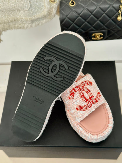 CLASSIC SLIPPERS THICK SOLE IN LIGHT PINK TWEED