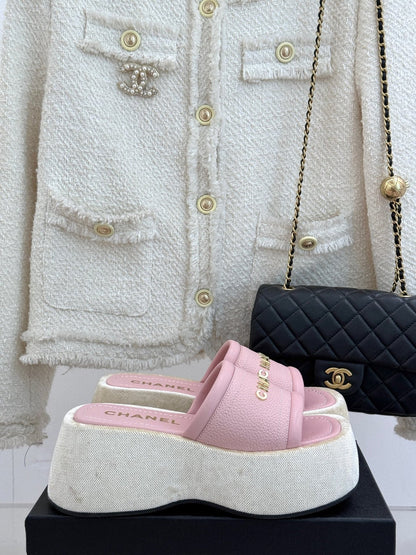 PLATFORM SLIPPERS IN BABY PINK LAMBSKIN