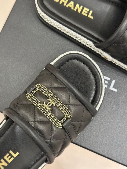 DIAMOND QUILTED CHAIN LAZY SLIPPERS IN BLACK LAMBSKIN