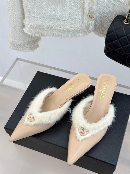 RABBIT FUR POINTED-TOE MULE IN BISQUE BEIGE LAMBSKIN