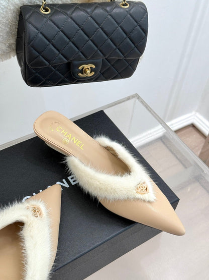 RABBIT FUR POINTED-TOE MULE IN BISQUE BEIGE LAMBSKIN