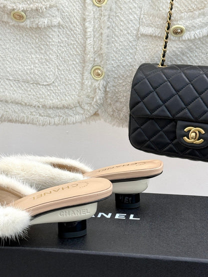 RABBIT FUR POINTED-TOE MULE IN BISQUE BEIGE LAMBSKIN