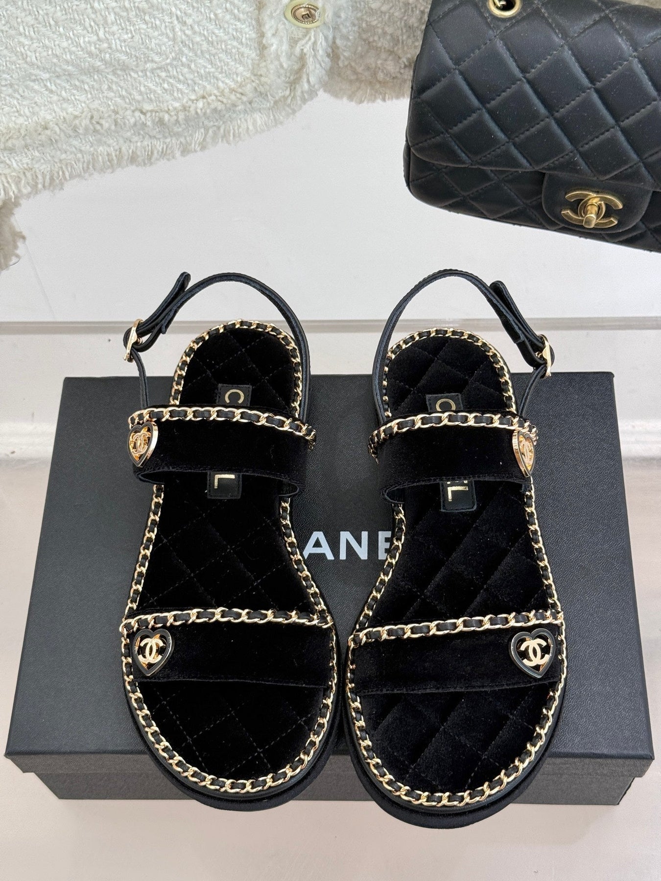 FLAT CHAIN HEART SANDAL IN BLACK VELVET