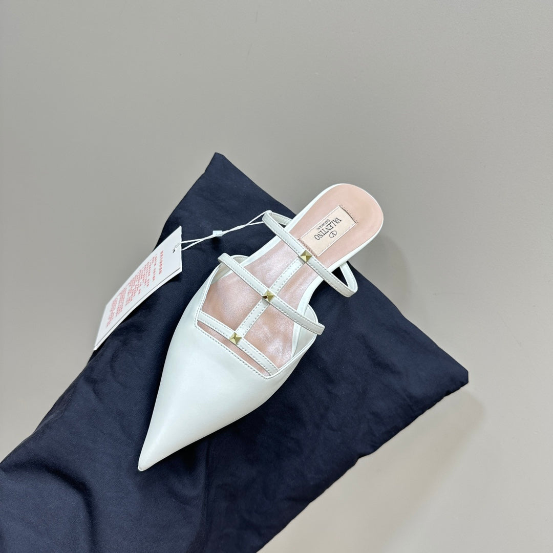 ROCKSTUD WISPY WHITE CALFSKIN MULE 20MM