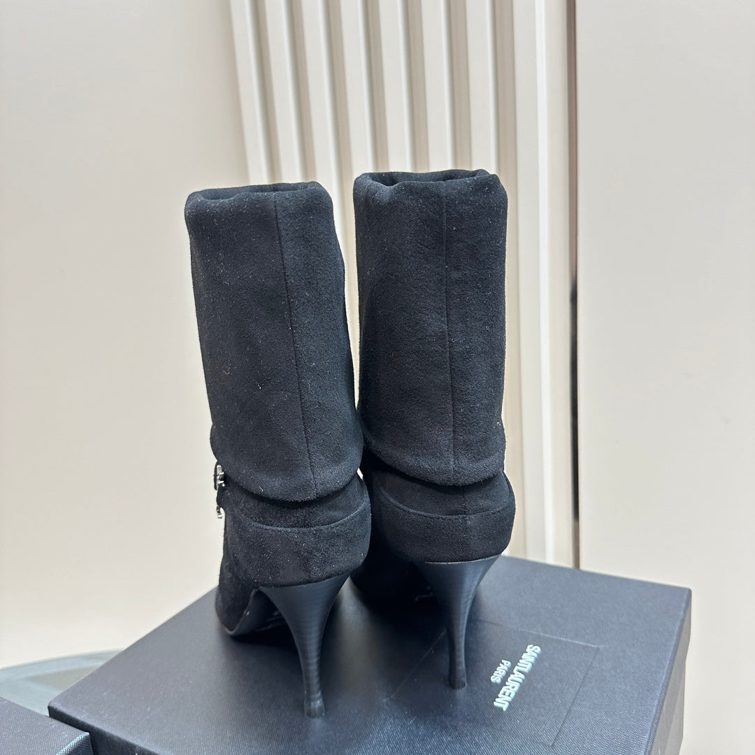 NIKI BOOTIES IN BLACK SUEDE